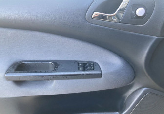 Подержанный автомобиль Skoda Octavia Liftback 2006 года (16 фото)