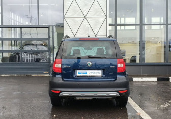 Подержанный автомобиль Skoda Yeti 2012 года (6 фото)
