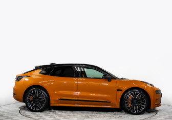 Подержанный автомобиль Zeekr 001 2023 года (4 фото)