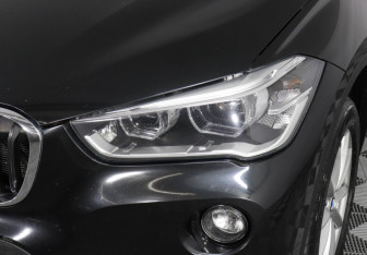 Подержанный автомобиль BMW X1 2017 года (6 фото)