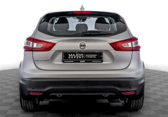 Подержанный автомобиль Nissan Qashqai 2018 года (6 фото)