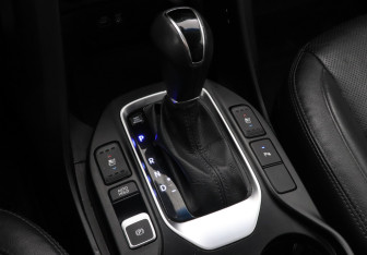 Подержанный автомобиль Hyundai Santa Fe 2016 года (13 фото)