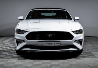 Подержанный автомобиль Ford Mustang Convertible 2021 года (2 фото)