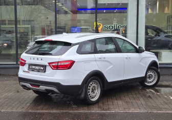 Подержанный автомобиль LADA (ВАЗ) Vesta Wagon 2019 года (8 фото)