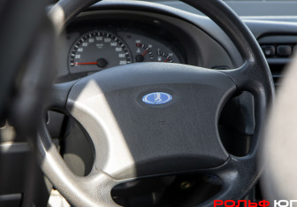 Подержанный автомобиль LADA (ВАЗ) 2112 2007 года (14 фото)