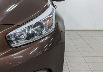 Подержанный автомобиль Kia Ceed Hatchback 2014 года (16 фото)