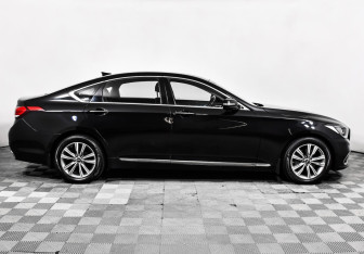 Подержанный автомобиль Genesis G80 2019 года (4 фото)