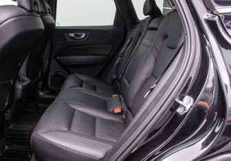 Подержанный автомобиль Volvo XC60 2021 года (11 фото)