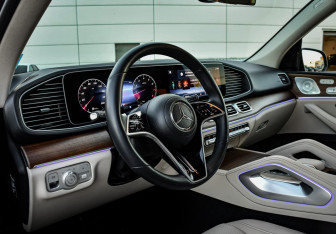 Подержанный автомобиль Mercedes-Benz GLE 2023 года (12 фото)