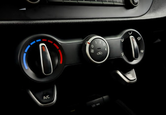 Подержанный автомобиль Kia Rio Hatchback 2021 года (14 фото)