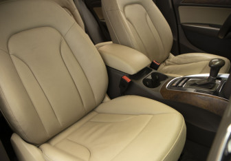 Подержанный автомобиль Audi Q5 2013 года (33 фото)