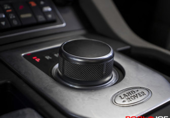 Подержанный автомобиль Land Rover Discovery 2012 года (17 фото)