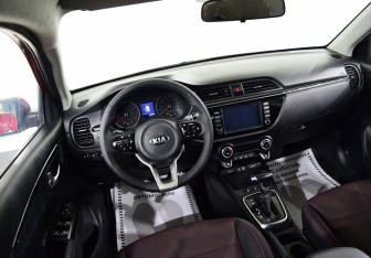 Подержанный автомобиль Kia Rio Hatchback 2018 года (11 фото)