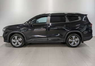 Подержанный автомобиль Geely Okavango 2024 года (8 фото)