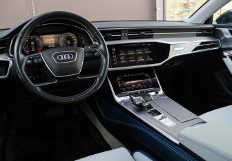 Подержанный автомобиль Audi A7 2019 года (24 фото)