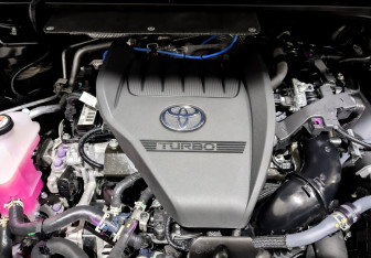 Подержанный автомобиль Toyota Highlander 2025 года (9 фото)