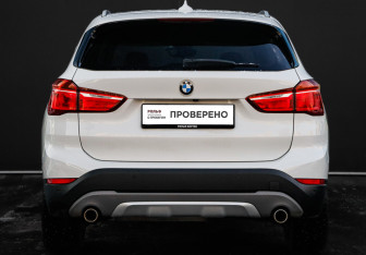 Подержанный автомобиль BMW X1 2019 года (6 фото)