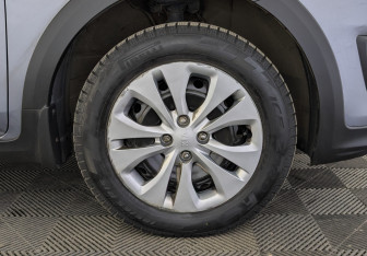 Подержанный автомобиль Kia Rio Hatchback 2019 года (12 фото)