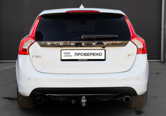 Подержанный автомобиль Volvo V60 2011 года (5 фото)