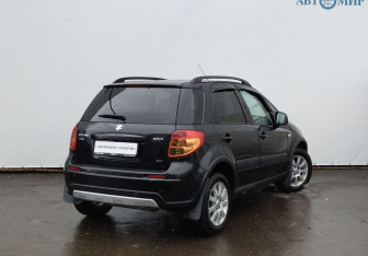 Подержанный автомобиль Suzuki SX4 Hatchback 2010 года (5 фото)