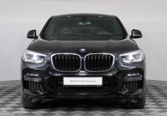 Подержанный автомобиль BMW X4 2019 года (3 фото)