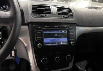 Подержанный автомобиль Skoda Yeti 2013 года (12 фото)