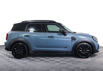 Подержанный автомобиль MINI Countryman 2021 года (4 фото)