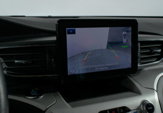 Подержанный автомобиль Ford Explorer 2020 года (15 фото)