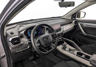 Подержанный автомобиль Geely Coolray 2023 года (15 фото)