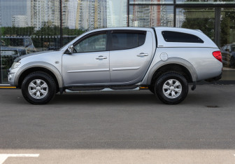Подержанный автомобиль Mitsubishi L200 2012 года (8 фото)