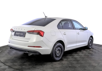 Подержанный автомобиль Skoda Rapid Liftback 2021 года (5 фото)