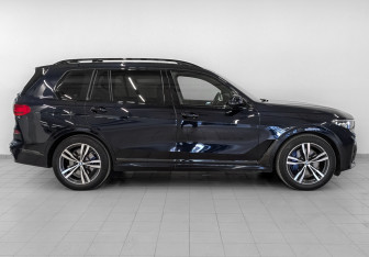 Подержанный автомобиль BMW X7 2020 года (4 фото)