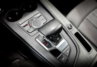 Подержанный автомобиль Audi A4 Sedan 2019 года (24 фото)