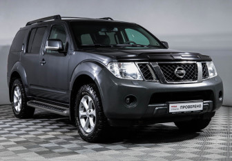 Подержанный автомобиль Nissan Pathfinder 2010 года (3 фото)