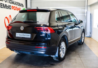 Подержанный автомобиль Volkswagen Tiguan 2017 года (6 фото)