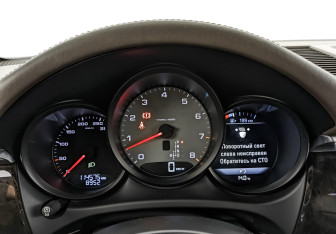 Подержанный автомобиль Porsche Macan 2015 года (16 фото)