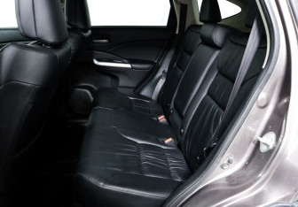 Подержанный автомобиль Honda CR-V 2014 года (14 фото)