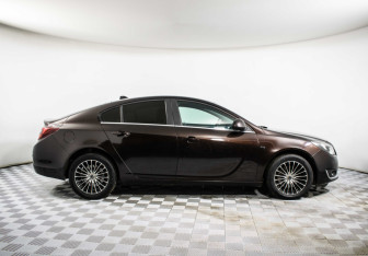 Подержанный автомобиль Opel Insignia Liftback 2013 года (4 фото)