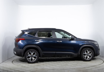 Подержанный автомобиль Kia Seltos 2021 года (4 фото)