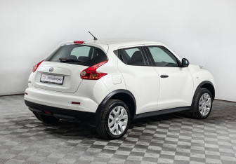 Подержанный автомобиль Nissan Juke 2014 года (5 фото)