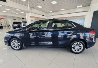 Подержанный автомобиль Citroen C4 Sedan 2017 года (8 фото)