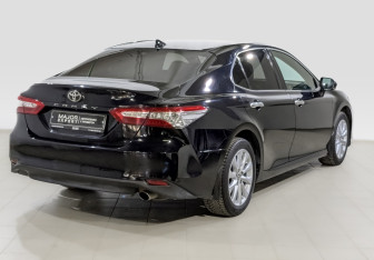 Подержанный автомобиль Toyota Camry Sedan 2020 года (5 фото)
