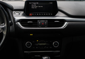 Подержанный автомобиль Mazda 6 Sedan 2017 года (10 фото)