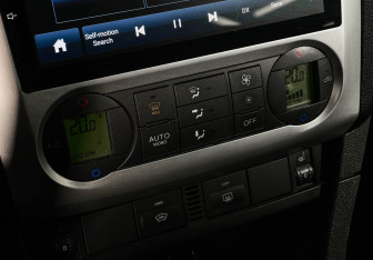 Подержанный автомобиль Ford Focus Sedan 2006 года (15 фото)