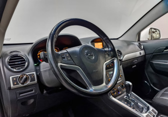 Подержанный автомобиль Opel Antara 2012 года (15 фото)