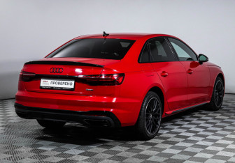 Подержанный автомобиль Audi A4 Sedan 2020 года (5 фото)