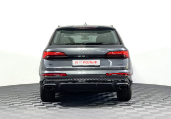 Новый Audi Q7 2025 (5 фото)