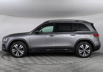 Подержанный автомобиль Mercedes-Benz GLB 2021 года (8 фото)