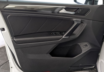 Подержанный автомобиль Volkswagen Tiguan 2017 года (19 фото)