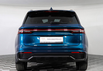Подержанный автомобиль Geely Monjaro 2023 года (6 фото)
